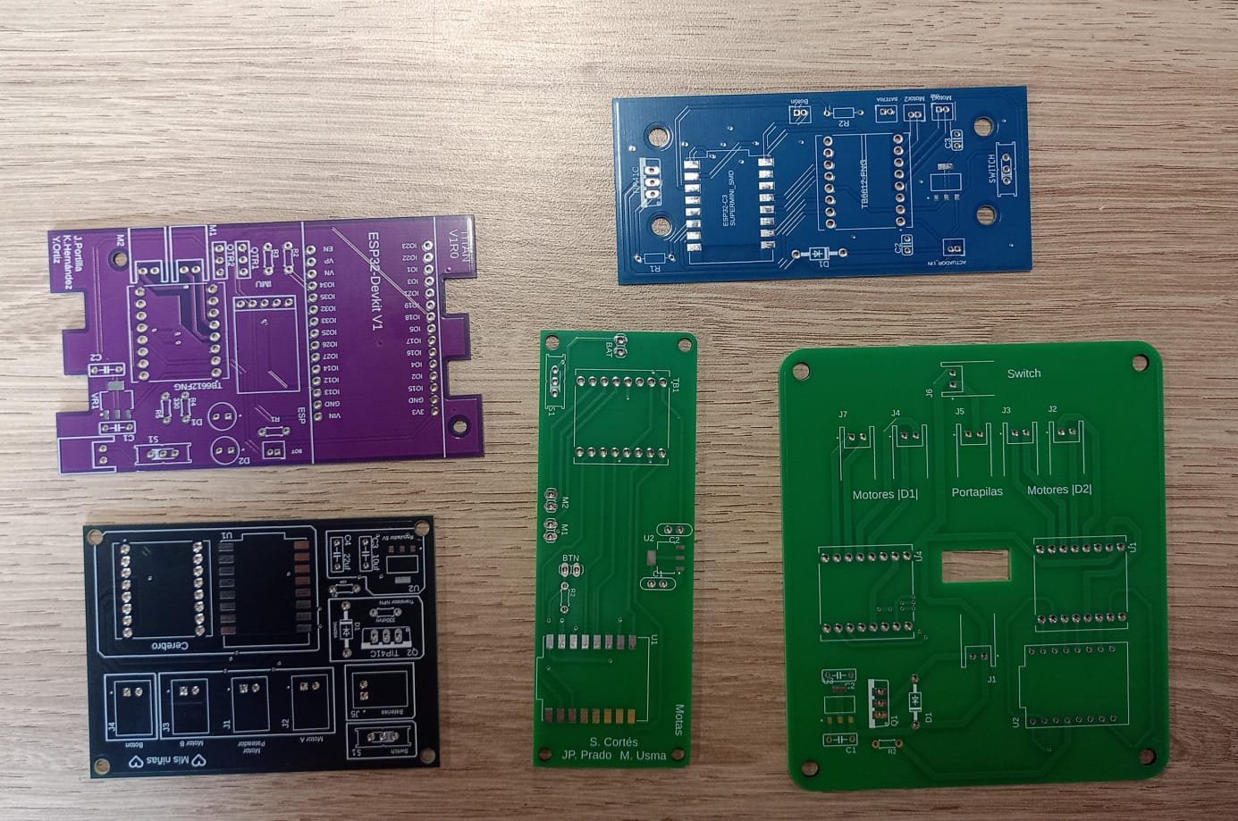 Las PCB diseñadas por los estudiantes tras el curso de prototipado
